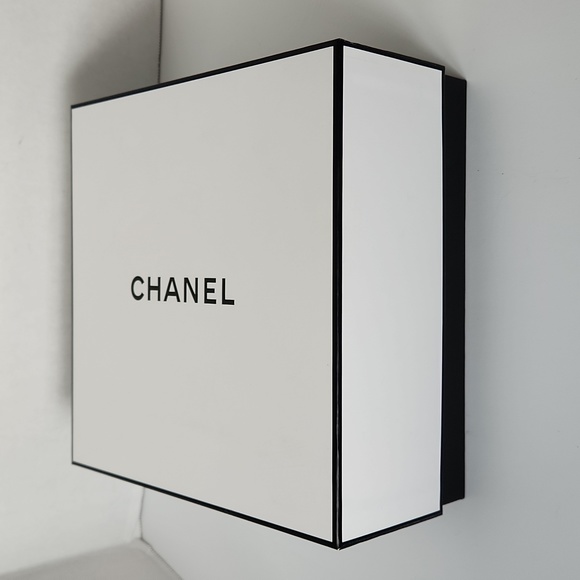 Chanel Storage Box - Picture 2 of 5